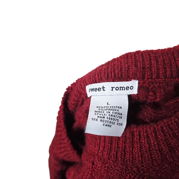 Sweet Romeo Red Sweater L - Picture 5 of 6